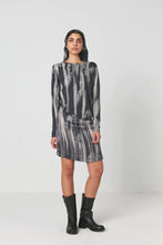 Load image into Gallery viewer, Xenia Mottled LS t-shirt Grey combo