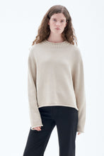 Laden Sie das Bild in den Galerie-Viewer, Pullover mit Rollsaum Hellbeige