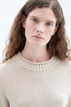 Laden Sie das Bild in den Galerie-Viewer, Pullover mit Rollsaum Hellbeige