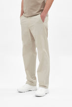 Load image into Gallery viewer, Aaren Travel Light Khaki