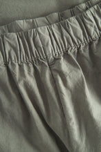Load image into Gallery viewer, Per Cotton Tencel Shorts Mid Khaki