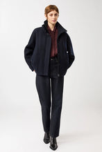 Laden Sie das Bild in den Galerie-Viewer, Oversized Quilted Blouson, Black