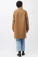 Load image into Gallery viewer, Pennfield Coat Walnut