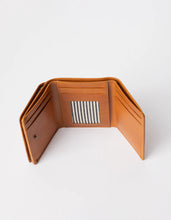 Load image into Gallery viewer, Ollie Wallet Cognac Classic Leather