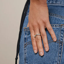 Load image into Gallery viewer, Agnete Small Ring, Silver