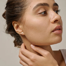 Load image into Gallery viewer, Amore Studs, Daisy