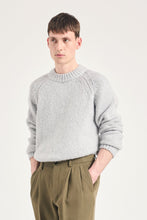 Load image into Gallery viewer, Birger Wool Raglan, Light Grey Melange