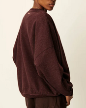 Laden Sie das Bild in den Galerie-Viewer, CHEBBI Sweatshirt, Ganache