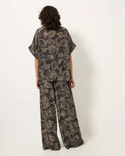 Laden Sie das Bild in den Galerie-Viewer, CHERYL Pants Phantom Indobloom