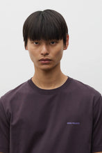 Laden Sie das Bild in den Galerie-Viewer, Dyrehaven Organic Logo Print T-shirt, Darkest Purple
