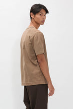 Laden Sie das Bild in den Galerie-Viewer, Elmelunde Organic Dry Cotton GMD T-Shirt, Walnuss
