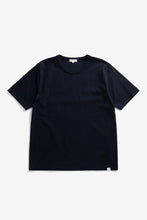 Laden Sie das Bild in den Galerie-Viewer, Elmelunde Soft Compact Cotton T-shirt, Dark Navy