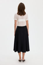 Laden Sie das Bild in den Galerie-Viewer, Flared Skirt, Black
