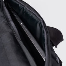 Load image into Gallery viewer, GO 3-Way Bag M Black