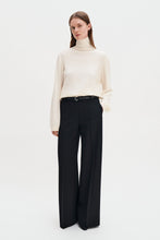 Laden Sie das Bild in den Galerie-Viewer, Harlow Wool Trousers, Black