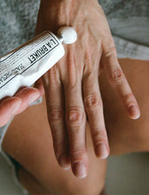 Load image into Gallery viewer, 305 Hand Cream Hinoki 30 ml