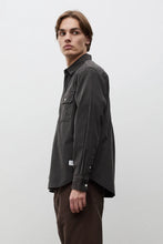 Laden Sie das Bild in den Galerie-Viewer, Kongshoved Relaxed Micro Cord Shirt, Beluga
