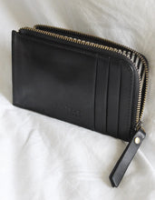 Load image into Gallery viewer, Lola Coin Purse Black Classic Leather