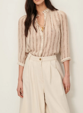 Load image into Gallery viewer, LYLEE Blouse Whiplumikat