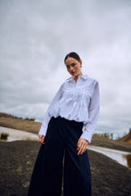 Laden Sie das Bild in den Galerie-Viewer, PLEAT shirt, White