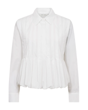 Laden Sie das Bild in den Galerie-Viewer, PLEAT shirt, White