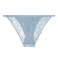 Laden Sie das Bild in den Galerie-Viewer, WILD ROSE lace briefs, Light Blue