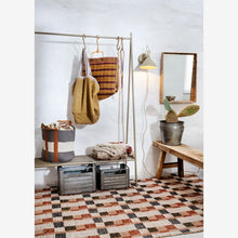 Laden Sie das Bild in den Galerie-Viewer, Handwoven jute rug 120x180, White/rust/olive green/dark blue
