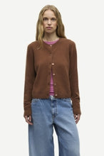 Laden Sie das Bild in den Galerie-Viewer, Saboston cardigan 6304, Potting Soil