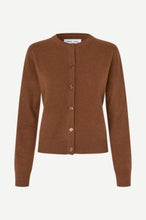 Laden Sie das Bild in den Galerie-Viewer, Saboston cardigan 6304, Potting Soil