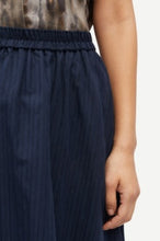Load image into Gallery viewer, Satina skirt 15646 Salute