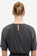 Load image into Gallery viewer, Sauma ss dress 10167 Gray pinstripe