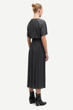 Load image into Gallery viewer, Sauma ss dress 10167 Gray pinstripe