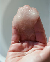 Laden Sie das Bild in den Galerie-Viewer, 063 Sea Salt Scrub, Sage/Rosemary/Lavender