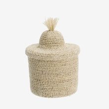 Load image into Gallery viewer, Seagrass basket with lid, White