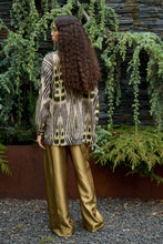 Laden Sie das Bild in den Galerie-Viewer, SIBYL Hemd aus Ikat-Voile, Zitrus Dunkelbeige