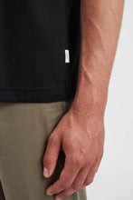 Laden Sie das Bild in den Galerie-Viewer, Norse Standard T-Shirt Schwarz