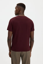 Laden Sie das Bild in den Galerie-Viewer, Stretch Cotton Tee, Dark Burgundy