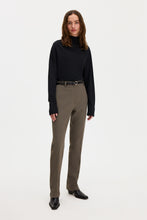Laden Sie das Bild in den Galerie-Viewer, Twisted Neck Top, Black