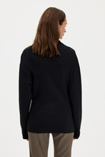 Laden Sie das Bild in den Galerie-Viewer, Twisted Neck Top, Black