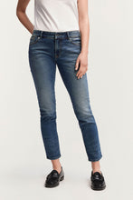 Load image into Gallery viewer, Monroe CD medium aged washed indigo