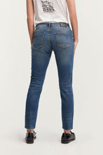 Load image into Gallery viewer, Monroe CD medium aged washed indigo