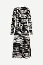Laden Sie das Bild in den Galerie-Viewer, Agneta Kleid AOP 14201 Zebra