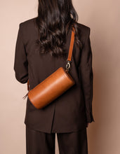 Load image into Gallery viewer, Izzy Cognac Classic Leather