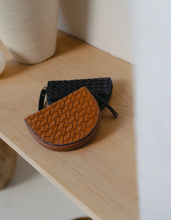 Load image into Gallery viewer, Laura Coin Purse Cognac Woven Classic Leather