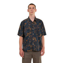 Load image into Gallery viewer, Carsten Print Dark Navy