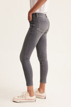 Load image into Gallery viewer, Spray Grey Light Fade