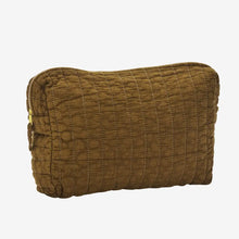 Load image into Gallery viewer, Quilted wash bag 30x8x20cm, Tobacco
