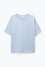 Load image into Gallery viewer, Loose Fit Tee Dove Blue
