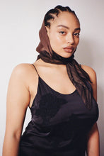 Load image into Gallery viewer, Lyuba Shadow scarf Hazelnut combo
