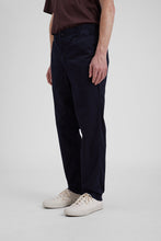 Load image into Gallery viewer, Ezra Relaxed Organic Stretch Twill Trouser, Dark Navy
